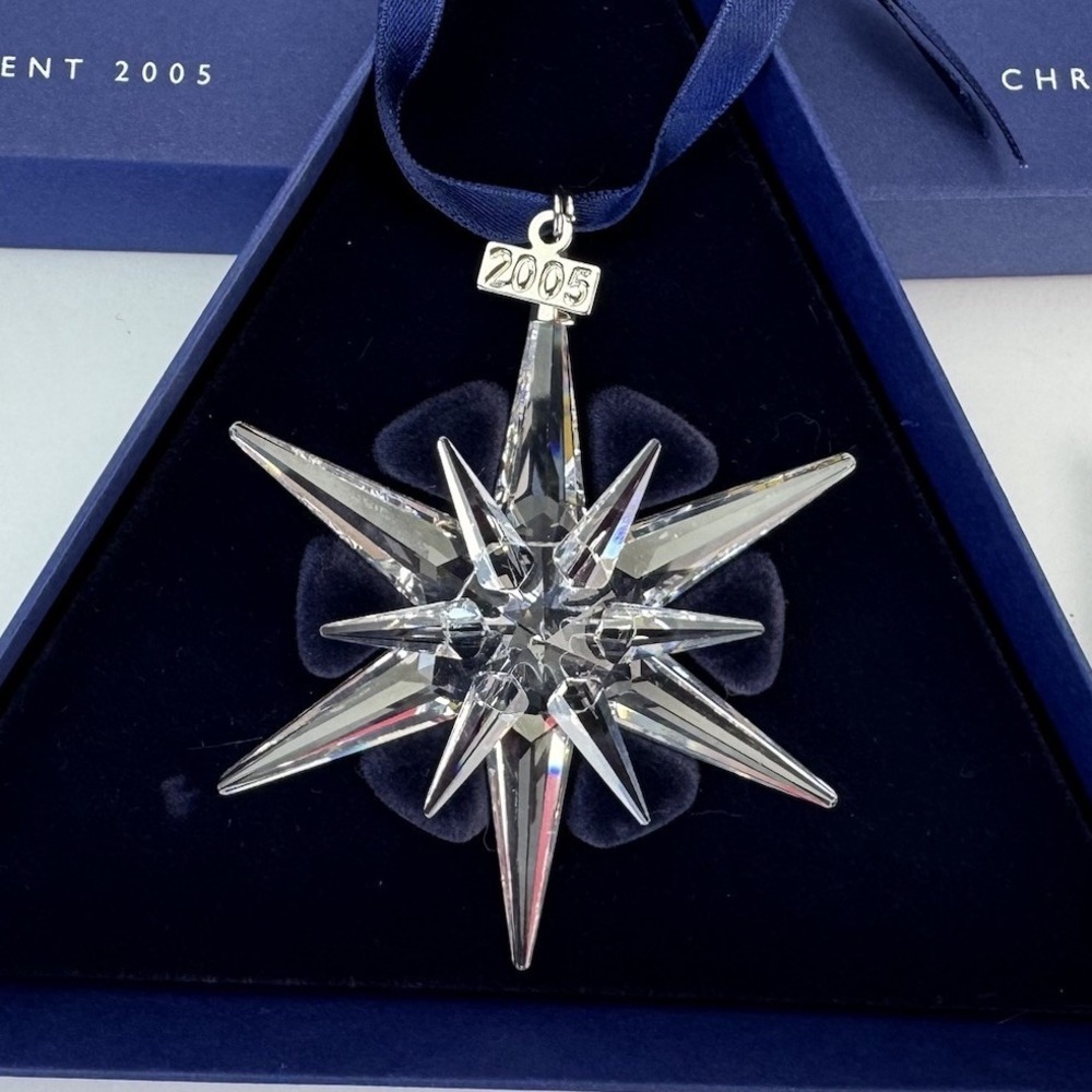 Swarovski 2005 Annual Snowflake Ornament  Box MINT COA